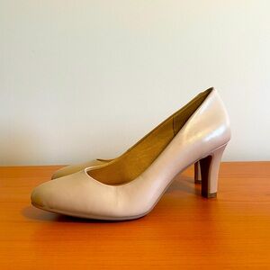 Kelly & Katie Nude Pumps